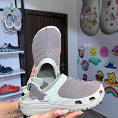 Light Brown(Khaki) Yukon Crocs Style 2